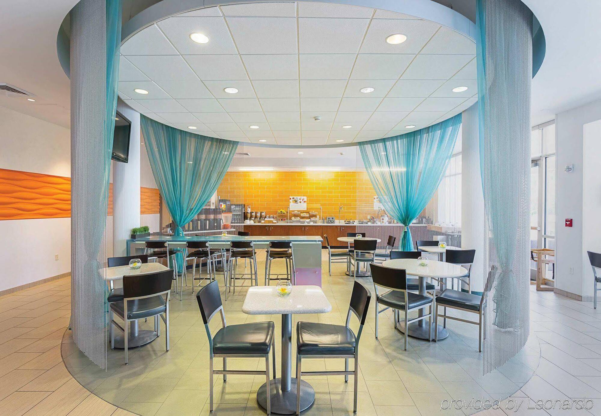 Springhill Suites Tampa North/Tampa Palms Esterno foto